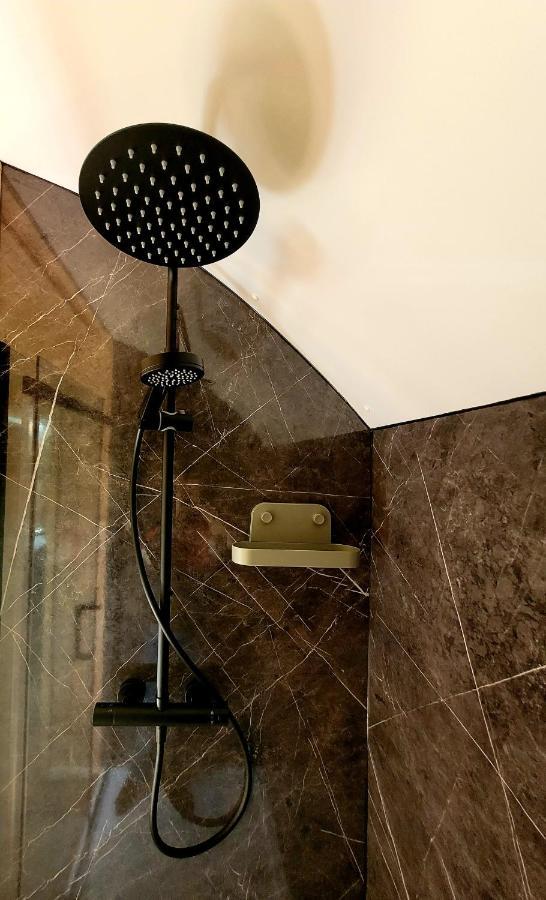 Odli Glamping - Deri Appartement Welshpool Buitenkant foto